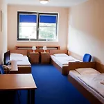 格丹斯卡兹克拉斯米尔克旅馆 *